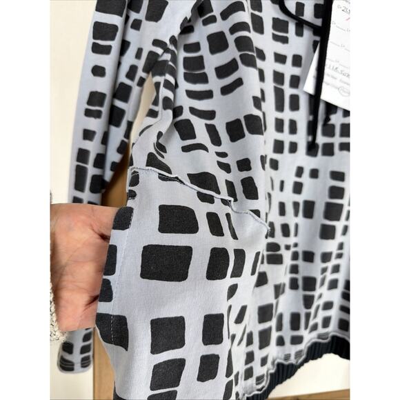 NWT Fenini Gray Black Cowl Neck Pattern Long Sleeve Top #0987 Size Small - Picture 5 of 5